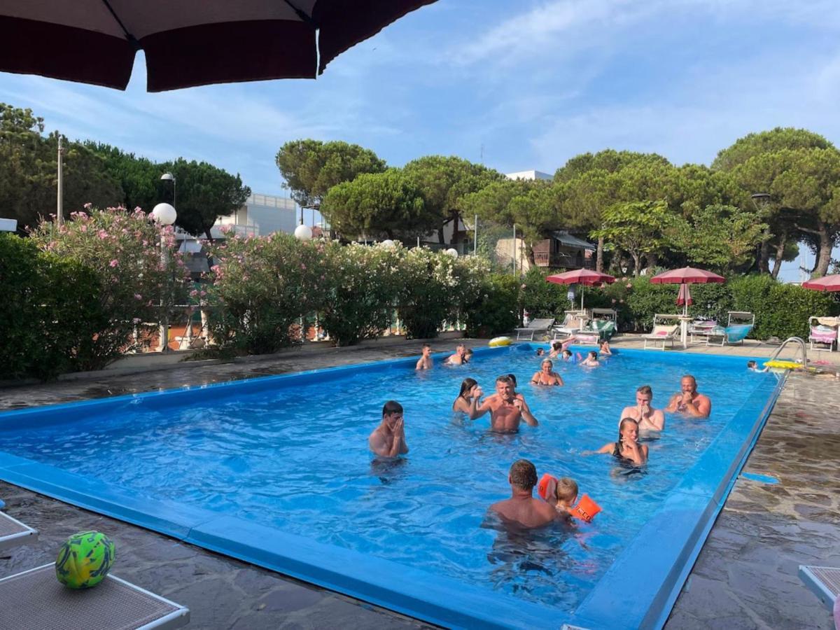 מילאנו מריטימה Hotel Franca מראה חיצוני תמונה