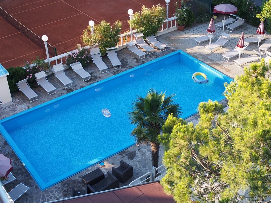 מילאנו מריטימה Hotel Franca מראה חיצוני תמונה