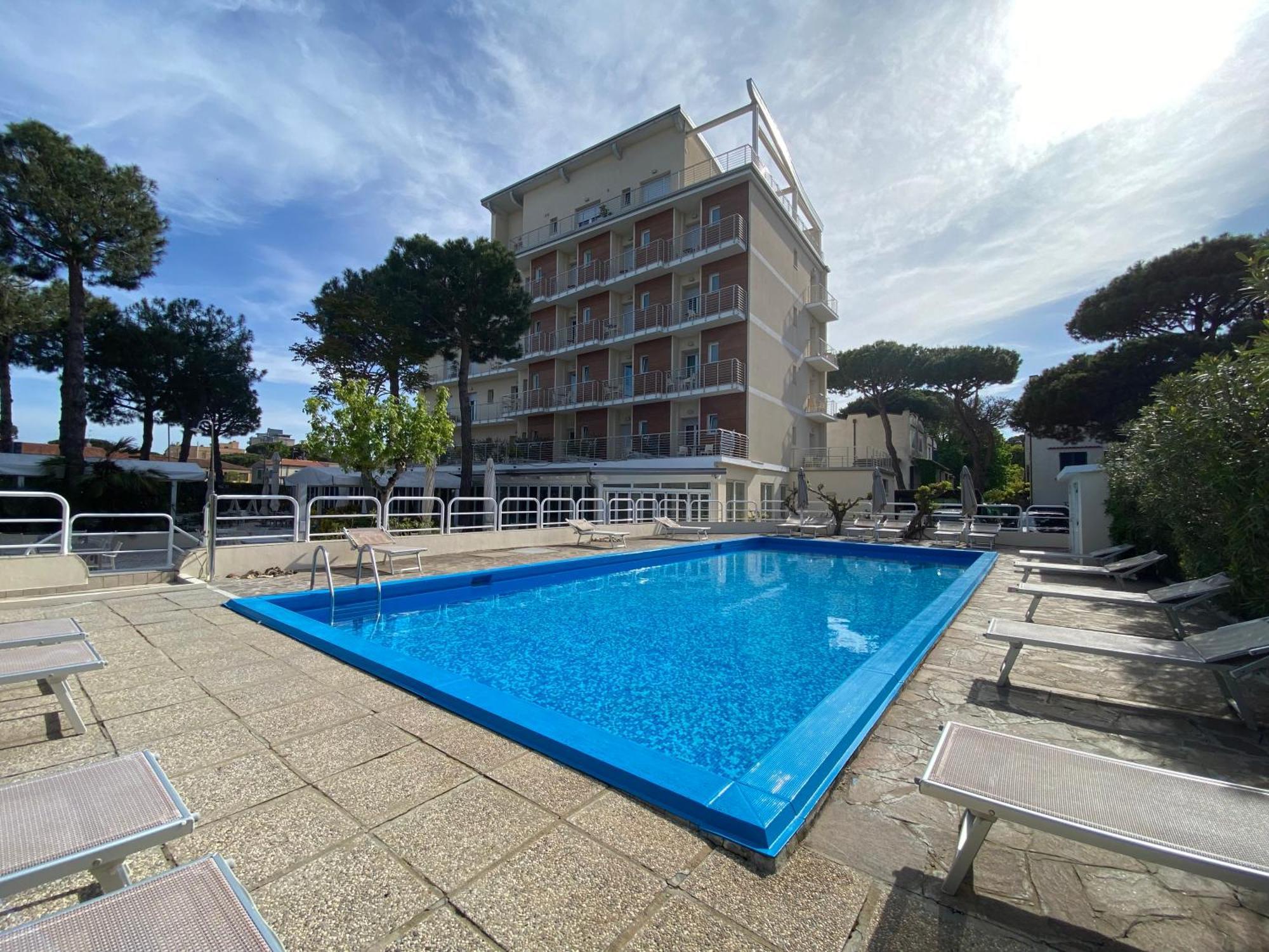 מילאנו מריטימה Hotel Franca מראה חיצוני תמונה