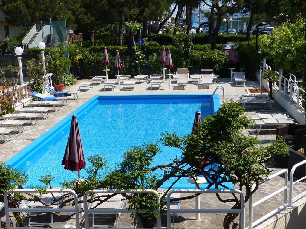 מילאנו מריטימה Hotel Franca מראה חיצוני תמונה