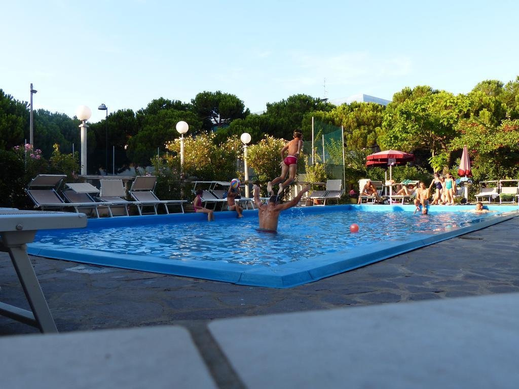 מילאנו מריטימה Hotel Franca מראה חיצוני תמונה