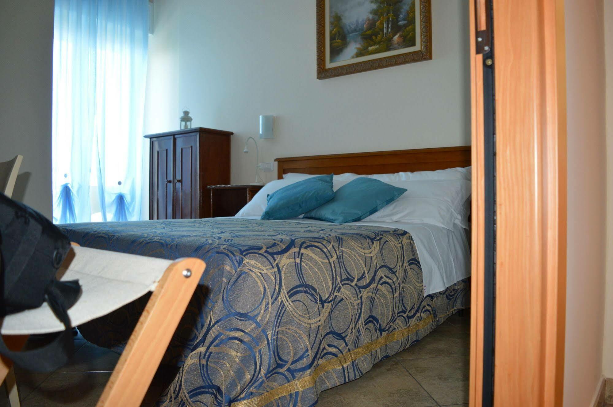 מילאנו מריטימה Hotel Franca מראה חיצוני תמונה