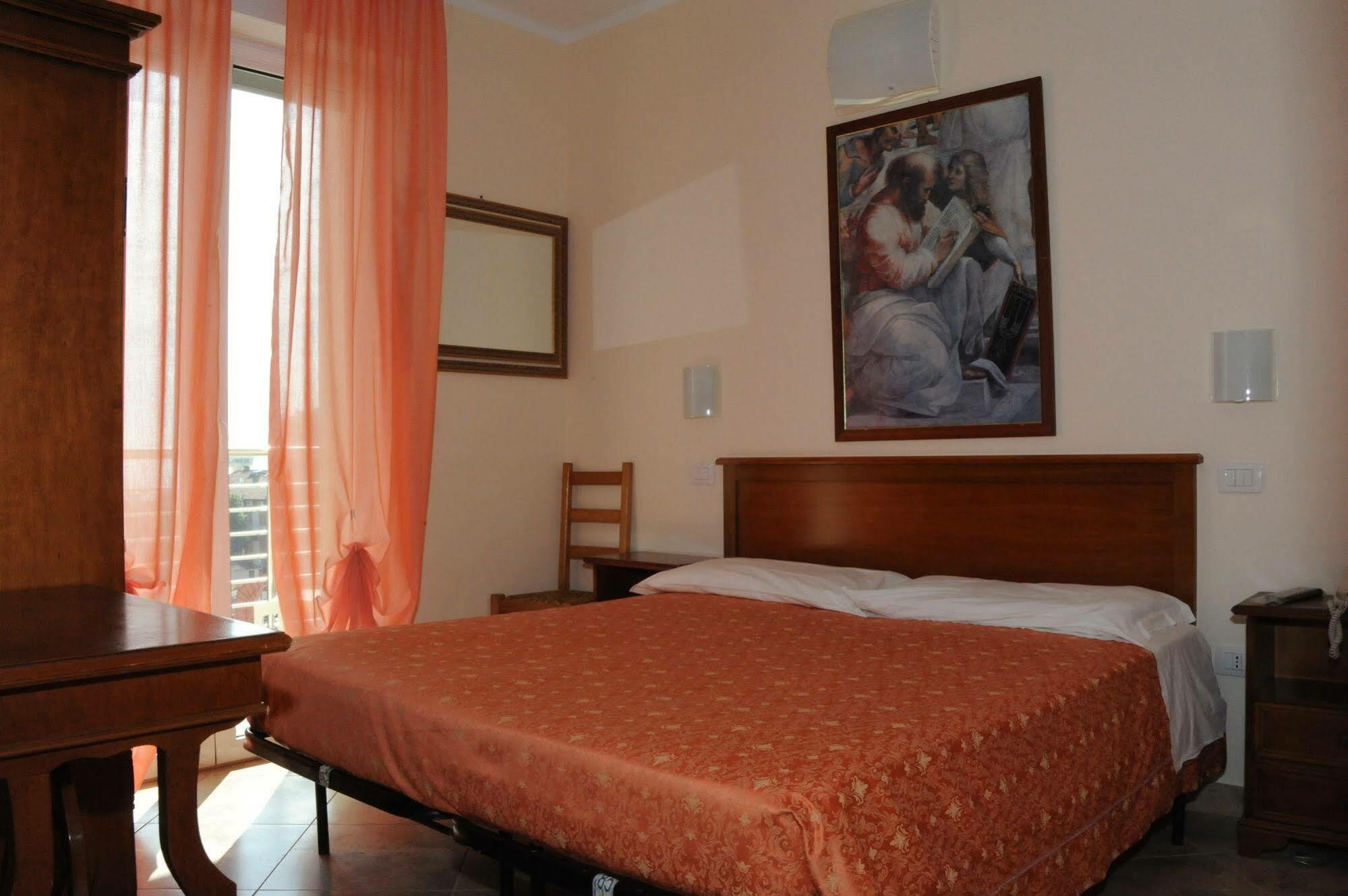 מילאנו מריטימה Hotel Franca מראה חיצוני תמונה